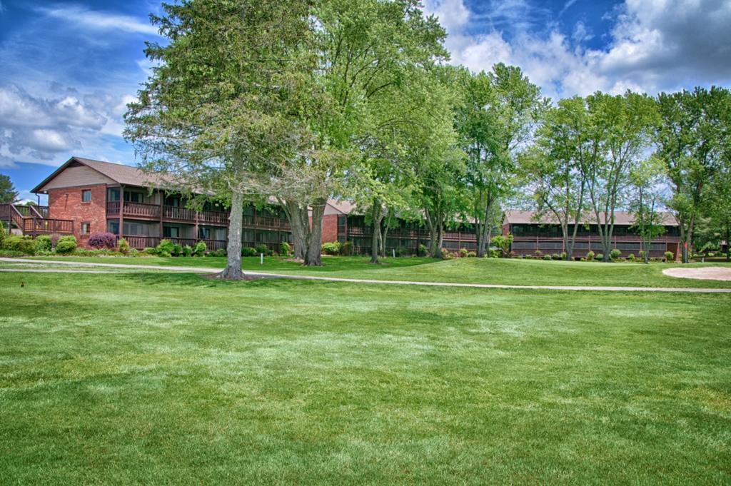 Valley Golf & Resort